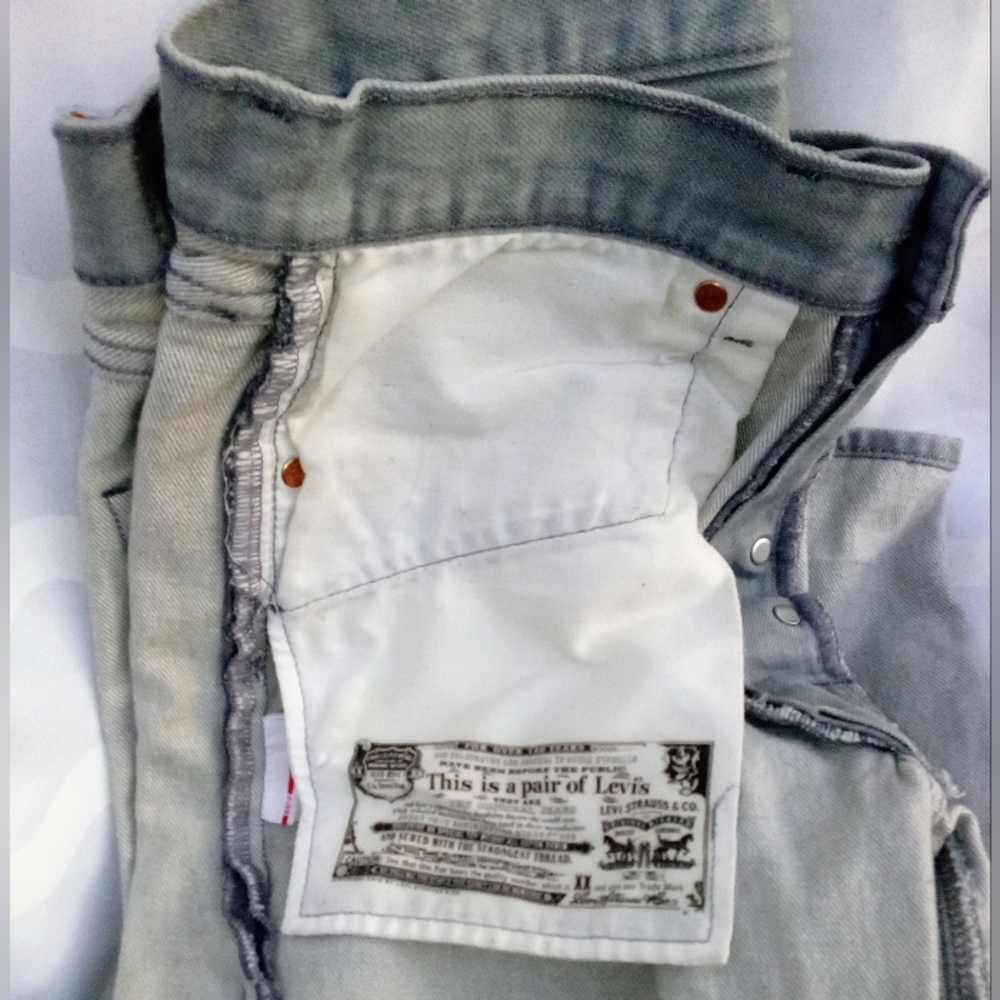 Levi's Light Gray Denim Jeans - Picture 4 of 4
